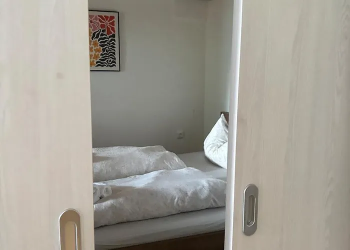 U Bazenu Lägenhet Šumperk